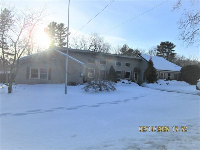 659 Highland St, Northbridge, MA 01534