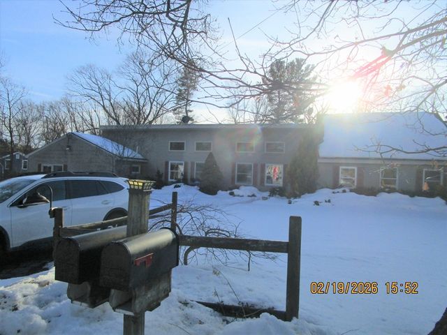 659 Highland St, Northbridge, MA 01534