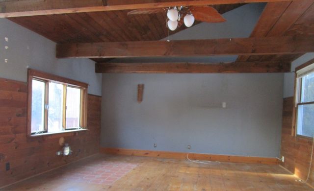 659 Highland St, Northbridge, MA 01534