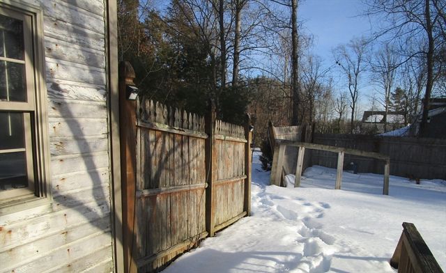659 Highland St, Northbridge, MA 01534