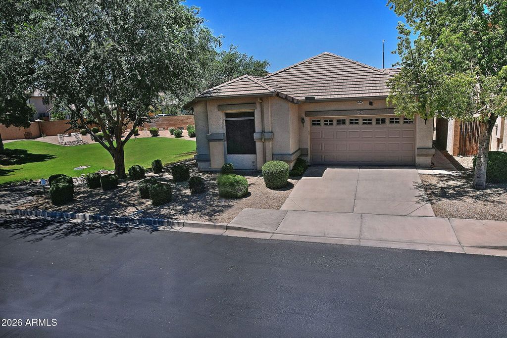 1920 S HUDSON Drive, Chandler, AZ 85286
