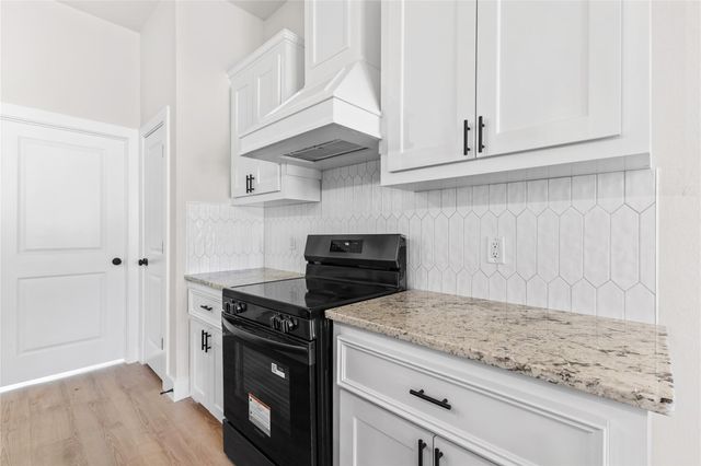 2315 Progress Drive, Brenham, TX 77833