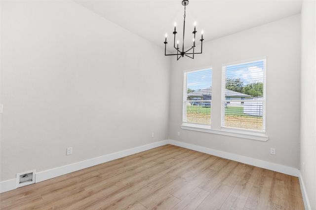 2315 Progress Drive, Brenham, TX 77833