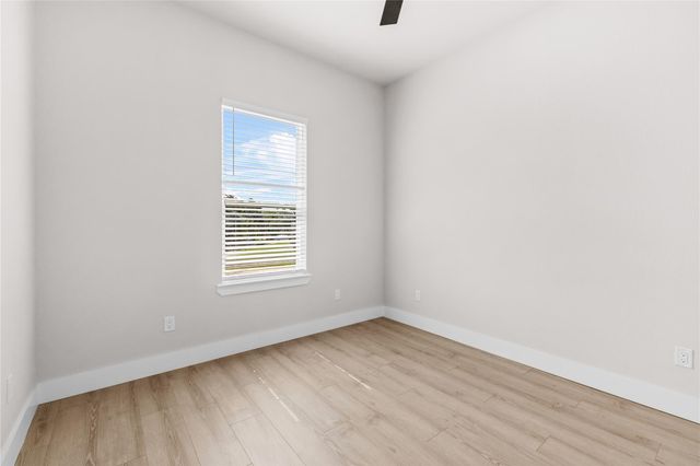 2315 Progress Drive, Brenham, TX 77833