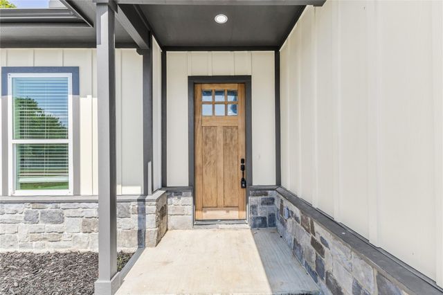 2315 Progress Drive, Brenham, TX 77833