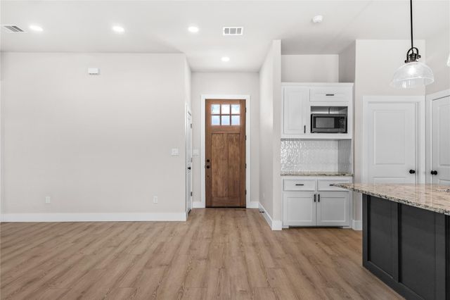 2315 Progress Drive, Brenham, TX 77833