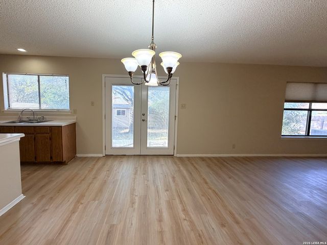 9202 ROQUEFORT, San Antonio, TX 78250