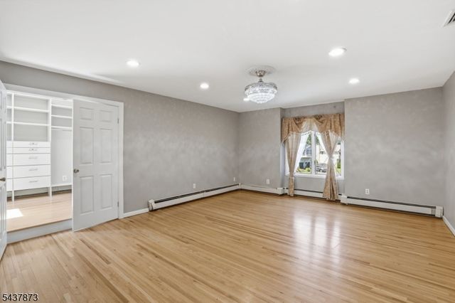 2 Woodside Ave, West Caldwell Twp., NJ 07006