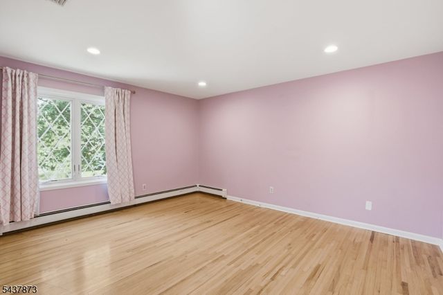 2 Woodside Ave, West Caldwell Twp., NJ 07006