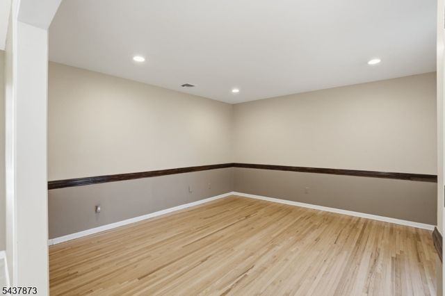 2 Woodside Ave, West Caldwell Twp., NJ 07006