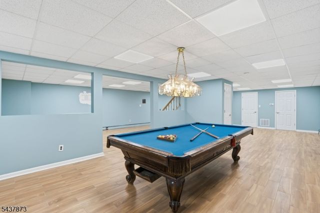 2 Woodside Ave, West Caldwell Twp., NJ 07006