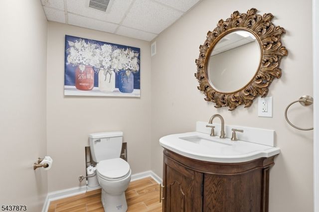 2 Woodside Ave, West Caldwell Twp., NJ 07006