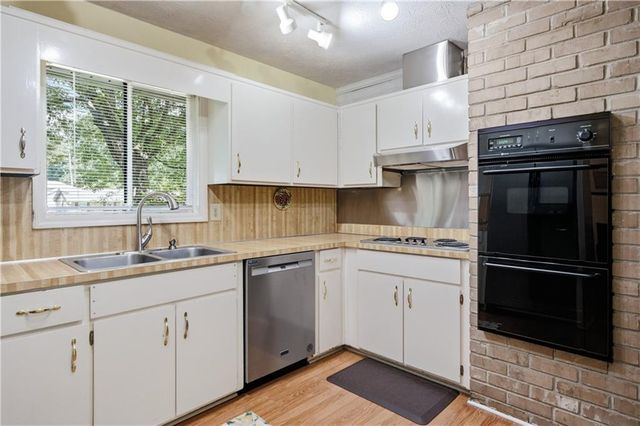 3462 Summie Drive SW, Lilburn, GA 30047