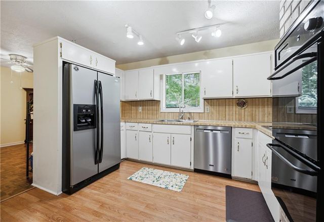 3462 Summie Drive SW, Lilburn, GA 30047