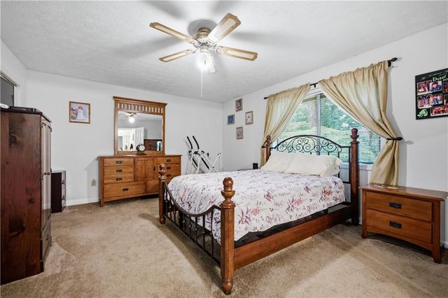 3462 Summie Drive SW, Lilburn, GA 30047