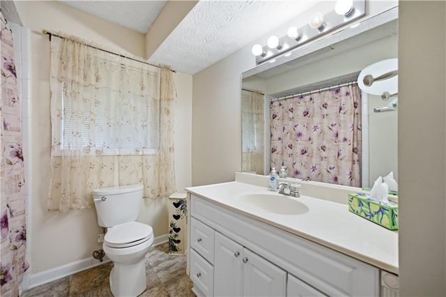 3462 Summie Drive SW, Lilburn, GA 30047