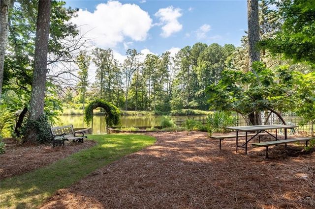 1455 Natchez Way, Grayson, GA 30017