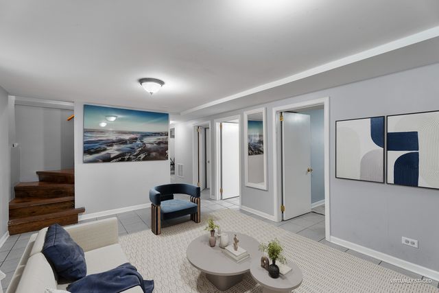 2143 N 76th Avenue, Elmwood Park, IL 60707