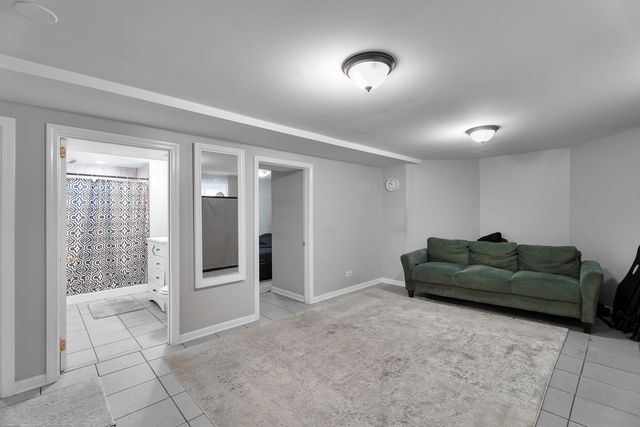 2143 N 76th Avenue, Elmwood Park, IL 60707