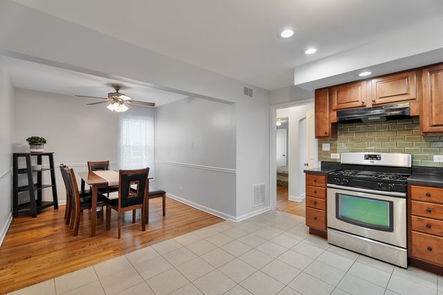 2143 N 76th Avenue, Elmwood Park, IL 60707