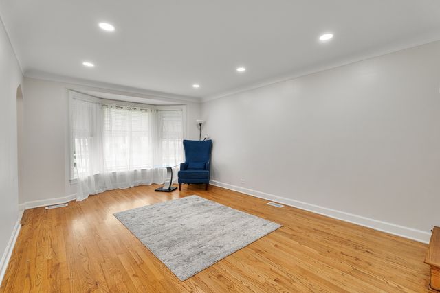 2143 N 76th Avenue, Elmwood Park, IL 60707