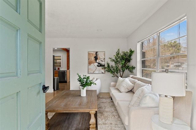 314 W ALVA STREET, Tampa, FL 33603