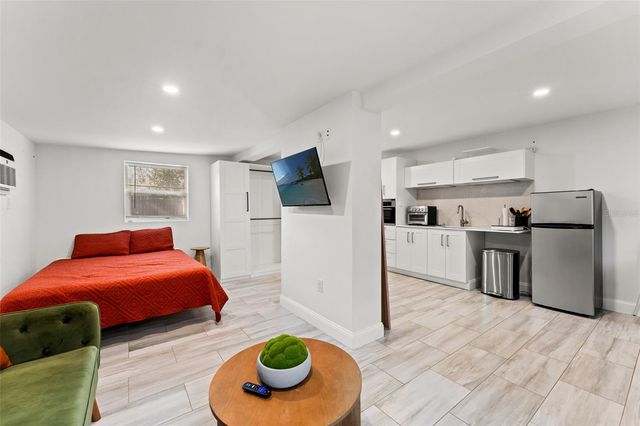 314 W ALVA STREET, Tampa, FL 33603