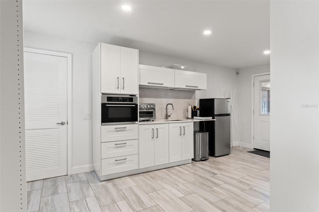 314 W ALVA STREET, Tampa, FL 33603