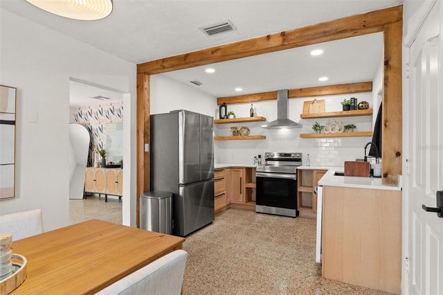 314 W ALVA STREET, Tampa, FL 33603