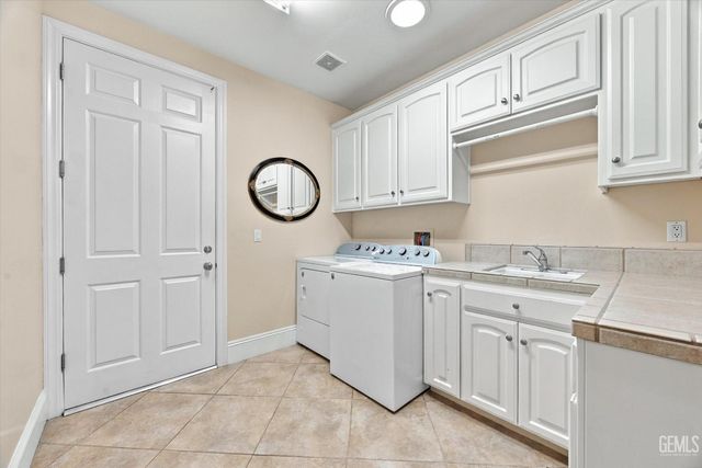 11419 Harrington Street, Bakersfield, CA 93311