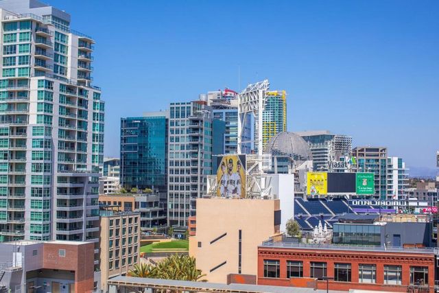 207 5th Ave 1224, San Diego, CA 92101