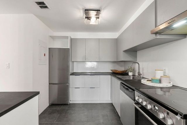 150 Lynnway 503, Lynn, MA 01902