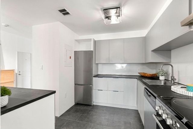 150 Lynnway 503, Lynn, MA 01902