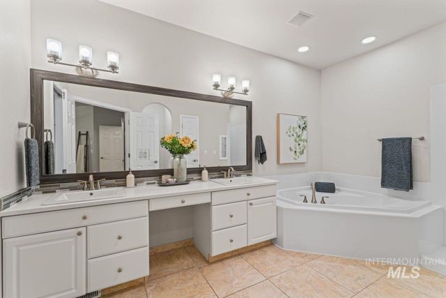 1053 N Elkriver Way, Eagle, ID 83616