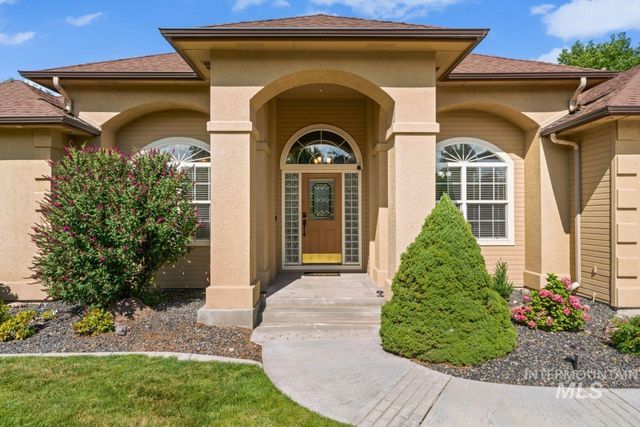 1053 N Elkriver Way, Eagle, ID 83616