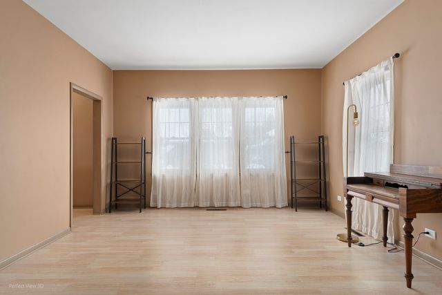 12 N Du Bois Avenue, Elgin, IL 60123