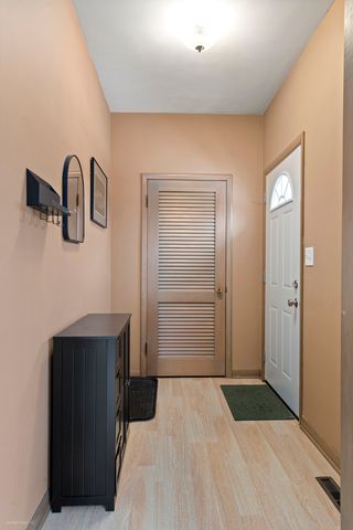 12 N Du Bois Avenue, Elgin, IL 60123