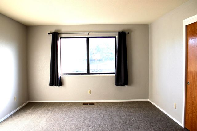 13033 Clements Road, Groveland, CA 95321