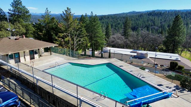 13033 Clements Road, Groveland, CA 95321