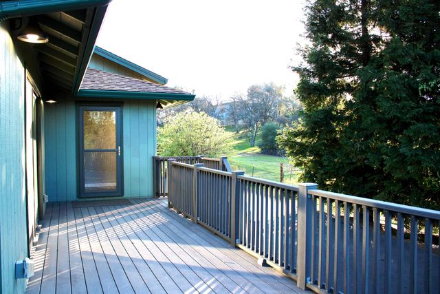 13033 Clements Road, Groveland, CA 95321