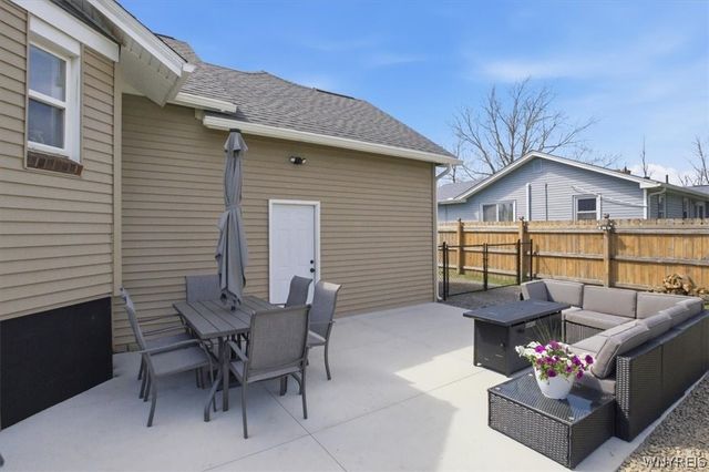 789 Alt Boulevard, Grand Island, NY 14072