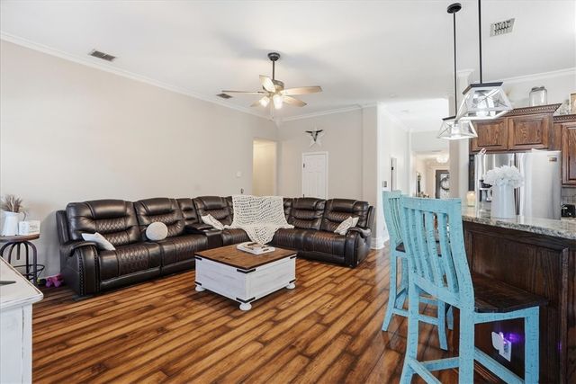 3721 Lake Hawkins, Robstown, TX 78380