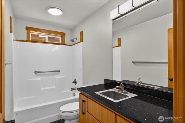5621 Paradise Lane, Anacortes, WA 98221