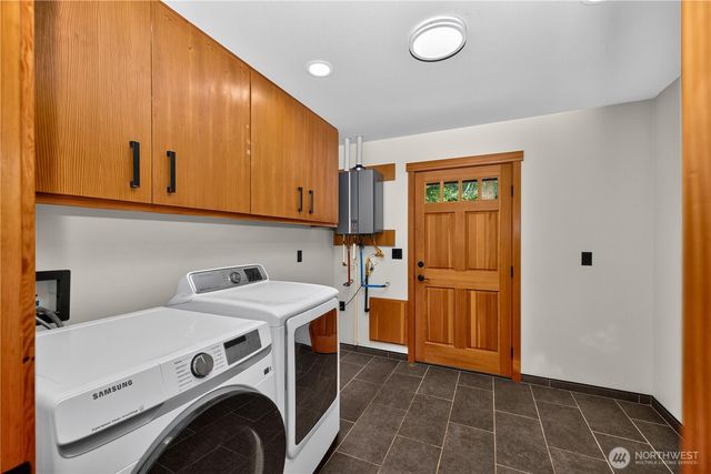5621 Paradise Lane, Anacortes, WA 98221