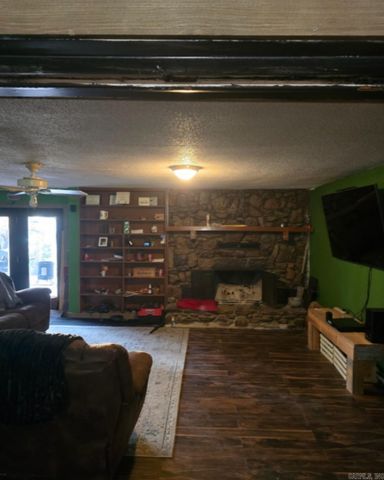 11404 Lucian Wood Road, Cedarville, AR 72932