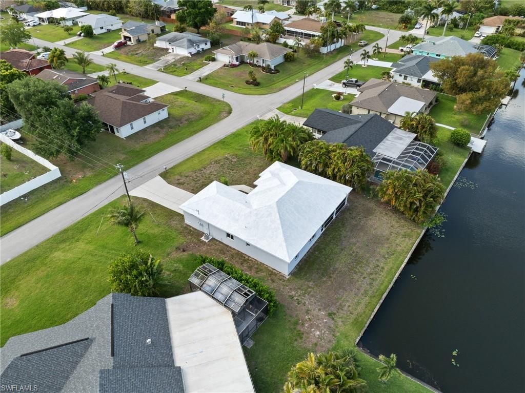 605 SE 23rd AVE, CAPE CORAL, FL 33990 — photo 4