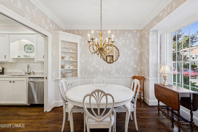 895 Ribaut Rd Apt 2, Beaufort, SC 29902