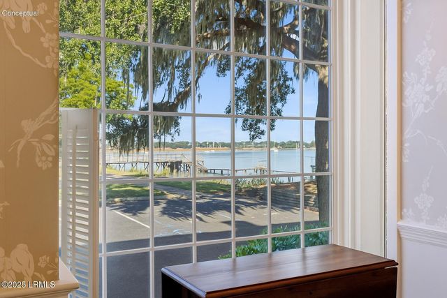 895 Ribaut Rd Apt 2, Beaufort, SC 29902