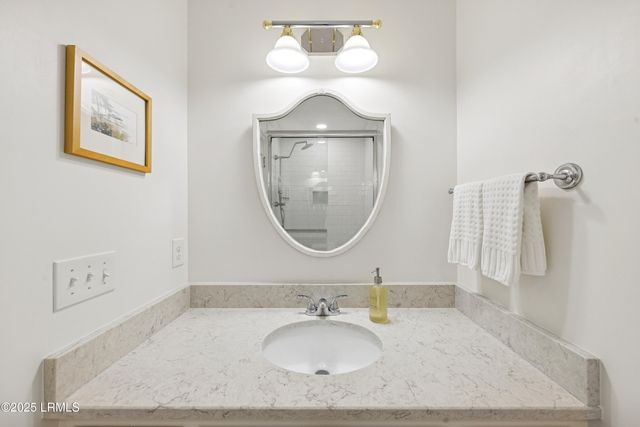 895 Ribaut Rd Apt 2, Beaufort, SC 29902