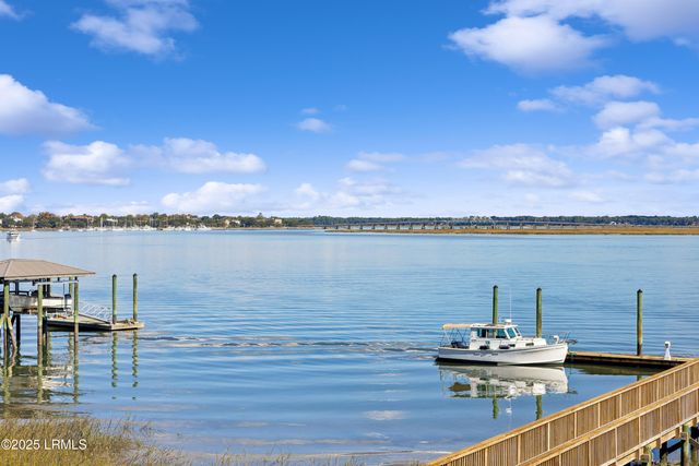 895 Ribaut Rd Apt 2, Beaufort, SC 29902